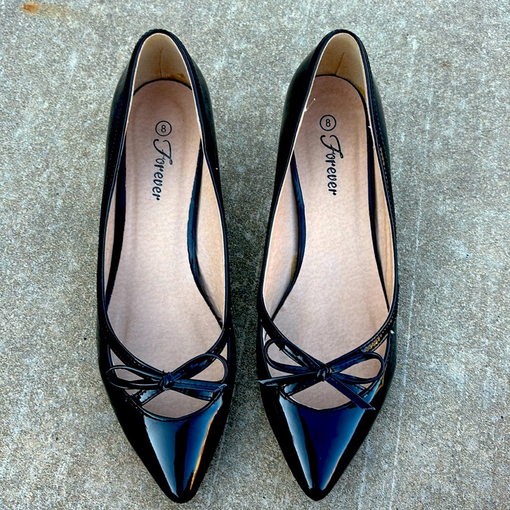 Black 1.5” heels. Worn 1x. Clean smoke free home